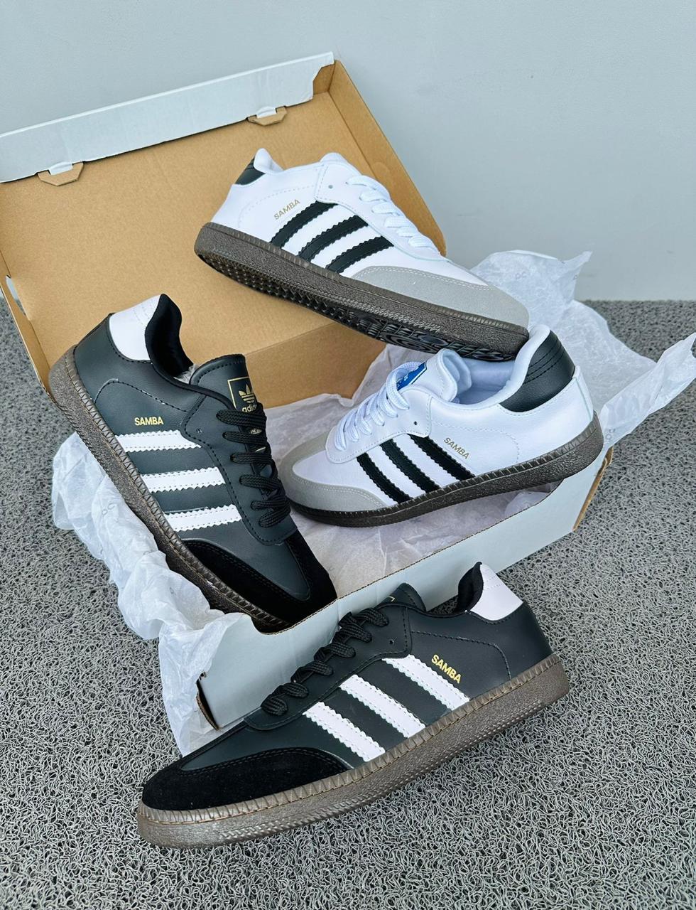 Zapatillas Adidas Samba de Tula, calzado de moda en color negro con detalles en blanco y suela de goma.