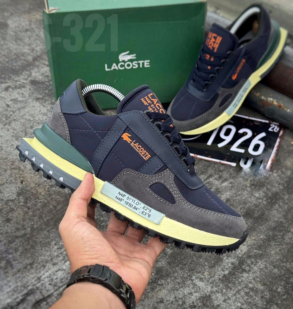 Zapatos Lacoste Ton A1 de moda en color blanco con detalles en cuero y suela antideslizante, diseñados para estilo y comodidad.