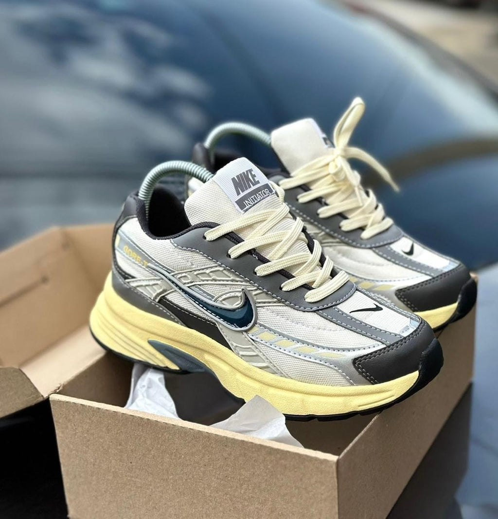 Nike initiator gris beige