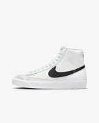 Nike Blazer Mid '77 blanco