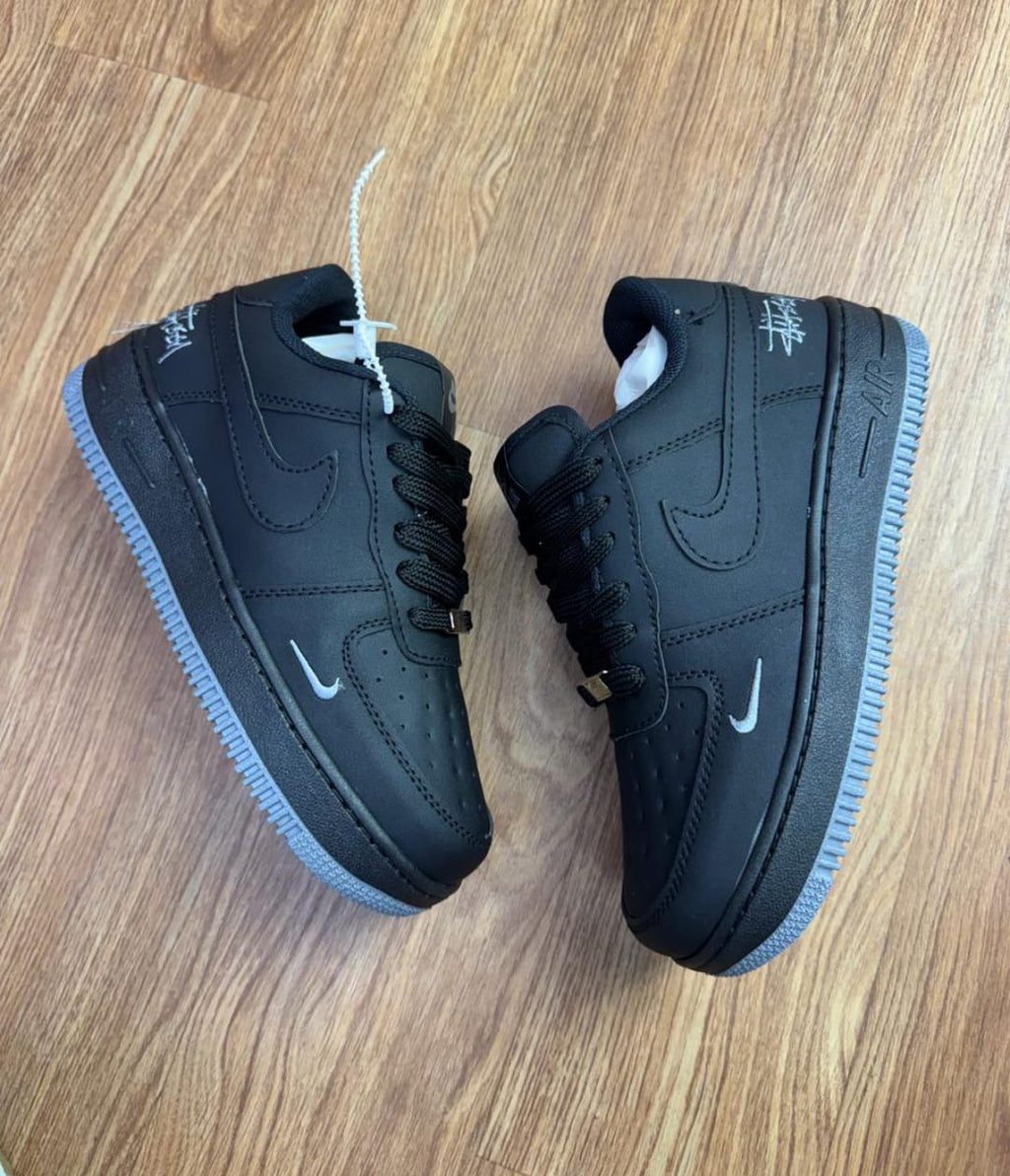 Nike Air Force 1 Low x Stüssy