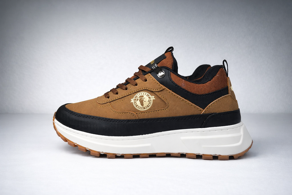 Zapatos casuales Brahma Strike de Tula en color marrón, vista lateral con diseño cómodo y moderno.