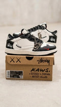 Zapatillas deportivas Jordan 1 Low Travis Scott de Valkyrie, estilo casual con diseño en colores neutros y detalles en negro y gris.