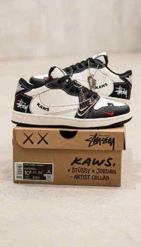 Zapatillas deportivas Jordan 1 Low Travis Scott de Valkyrie, estilo casual con diseño en colores neutros y detalles en negro y gris.