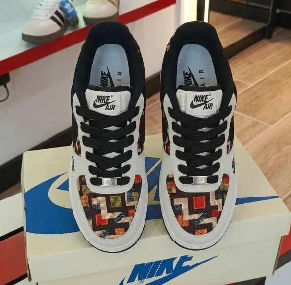 Ropa deportiva Valkyrie con diseño inspirado en Nike Air Force One '07 LX, estilo deportivo y moderno para entrenamiento y casual.