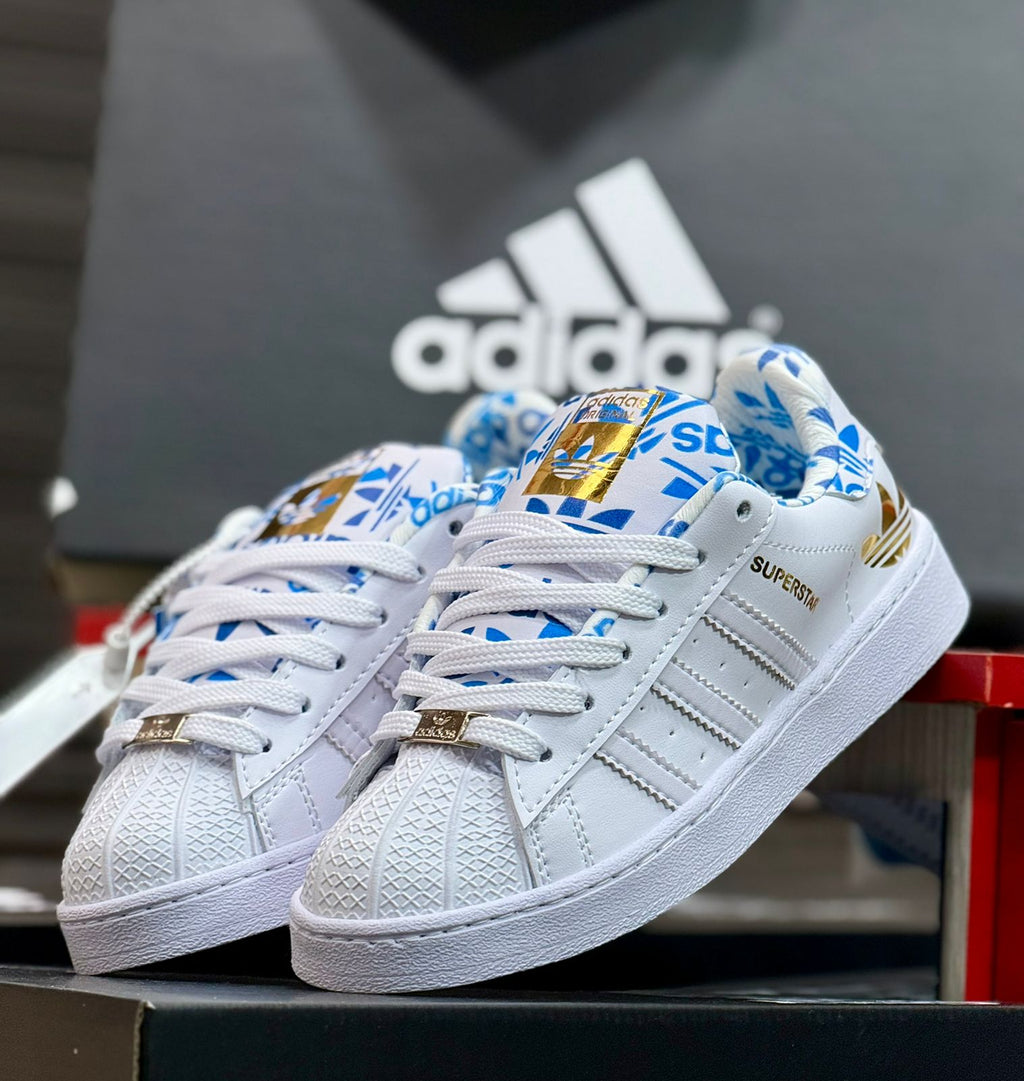 Ropa deportiva Adidas Superstar Arcoiris de Valkyrie, prenda colorida con diseño llamativo y detalles en arcoiris para entrenamiento.