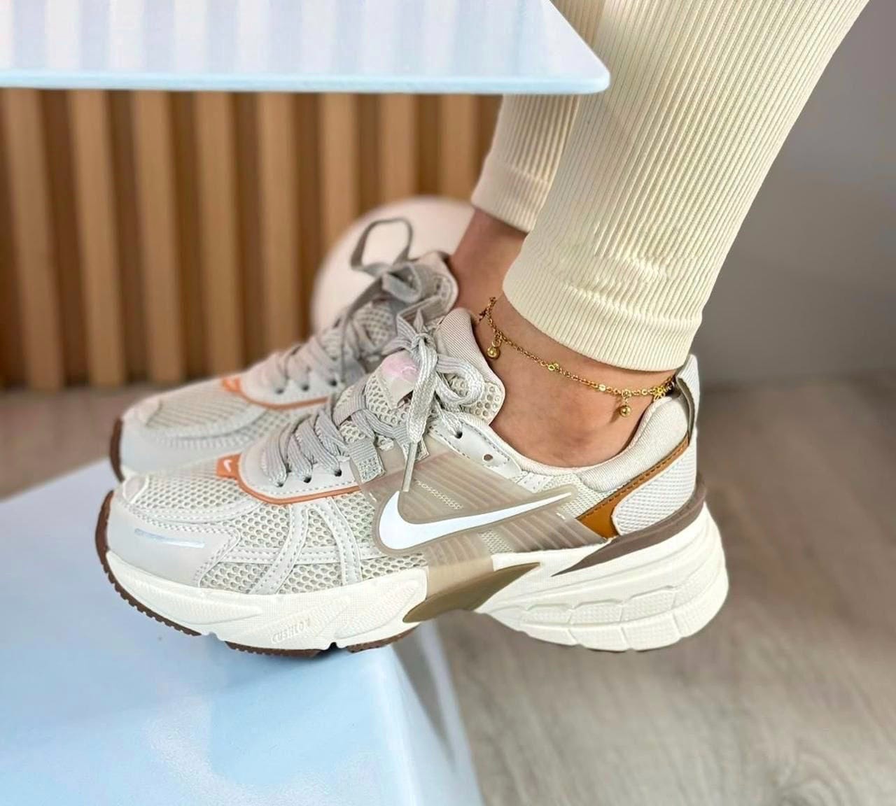 Nike V2K Run Marron