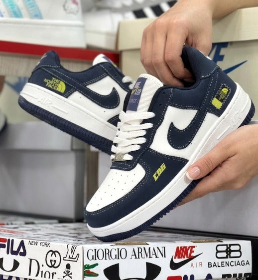 Ropa deportiva Valkyrie con diseño de boceto y pintura inspirado en Nike Air Force One, en colores vibrantes.