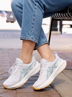 KV2 Asics Novablast 5