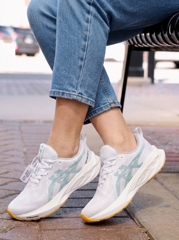 KV2 Asics Novablast 5