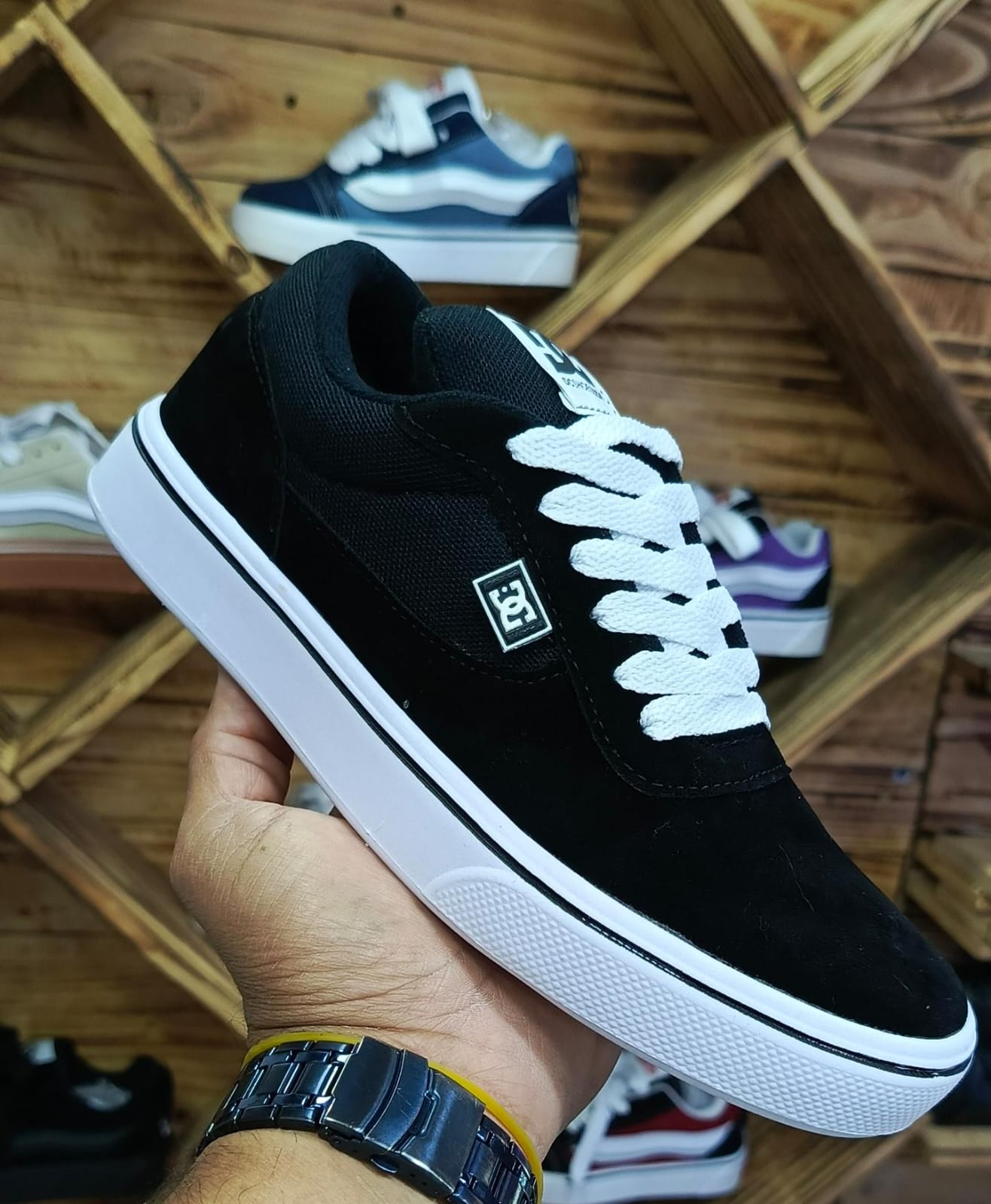 DC Shoes Trase Sneaker Collection