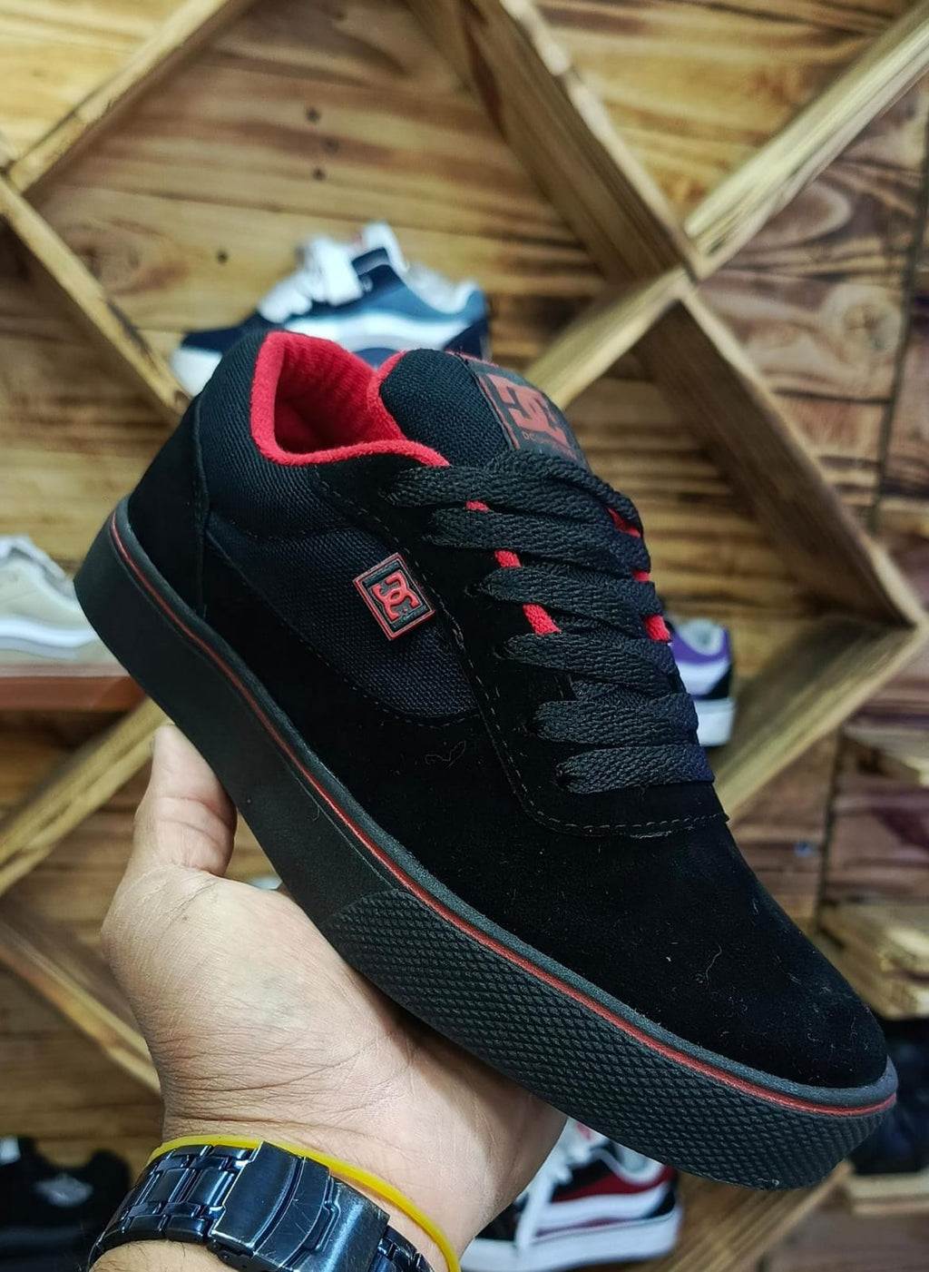 DC Shoes Trase Sneaker Collection